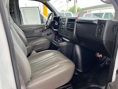 Used 2009 Chevrolet Express 2500 Extended image 8