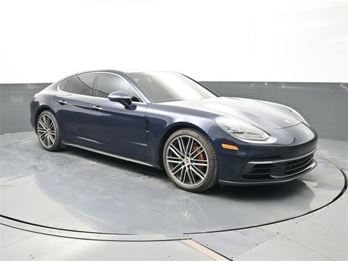 Used 2018 Porsche Panamera 4S image 23