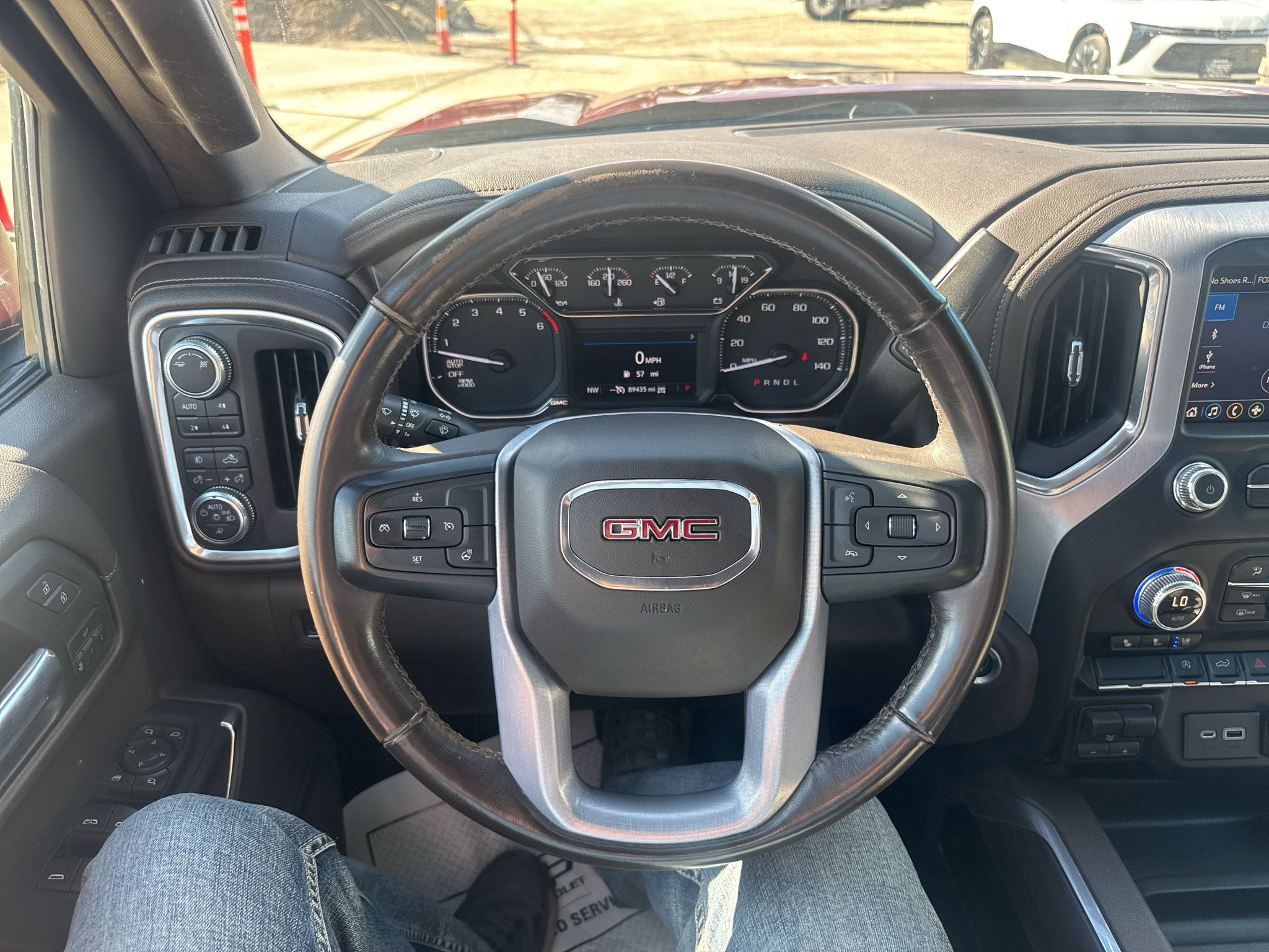 Used 2019 GMC Sierra 1500 SLT w/ SLT Convenience Package AWD/4WD image 17