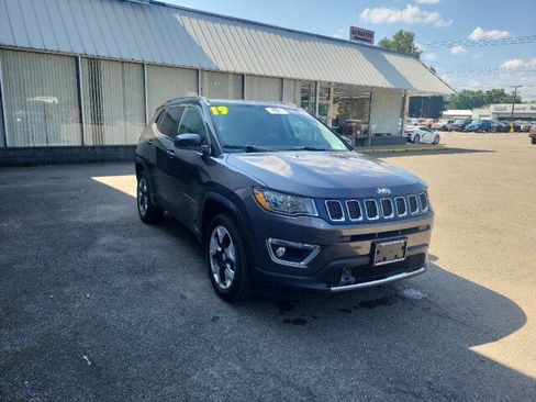 Used 2019 Jeep Compass Limited w/ Advanced Safety Group AWD/4WD image 5