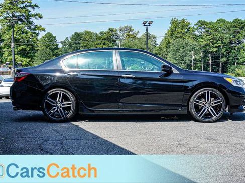 Used 2017 Honda Accord Sport image 11