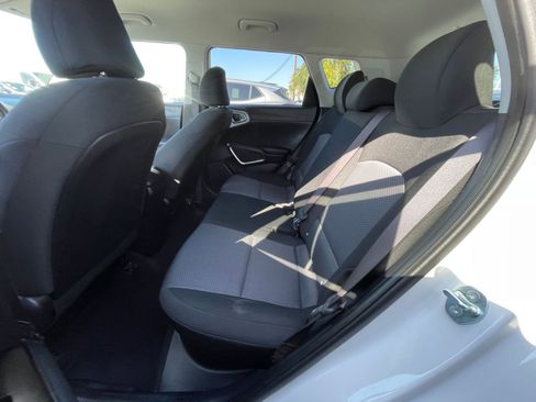 Used 2025 Kia Soul LX w/ LX Technology Package image 25