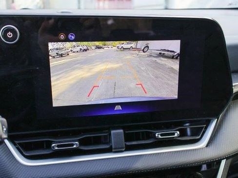 Used 2025 Chevrolet Equinox LT FWD image 5