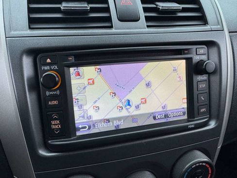 Used 2013 Toyota Corolla S image 27