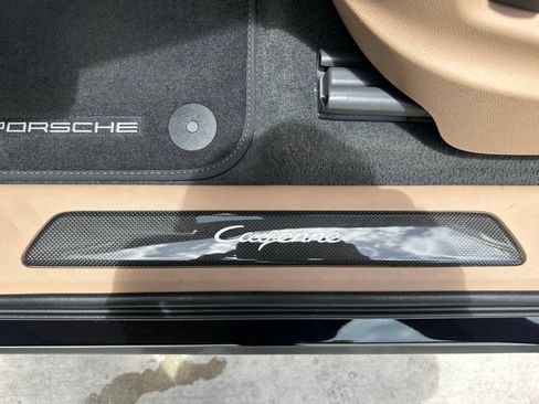 Certified 2023 Porsche Cayenne AWD/4WD image 20