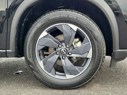 Used 2025 Nissan Rogue SV FWD image 5