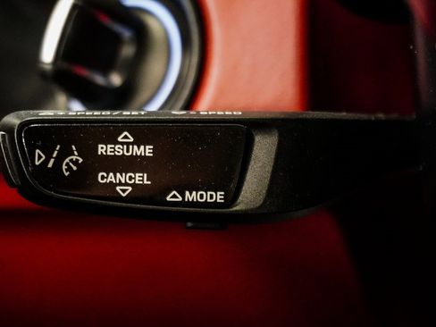 Used 2021 Porsche Cayenne Turbo image 38