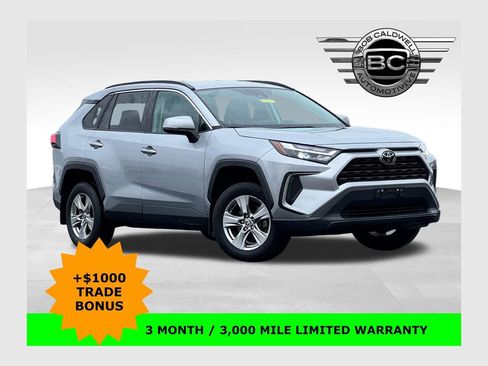 Used 2023 Toyota RAV4 XLE AWD/4WD image 1