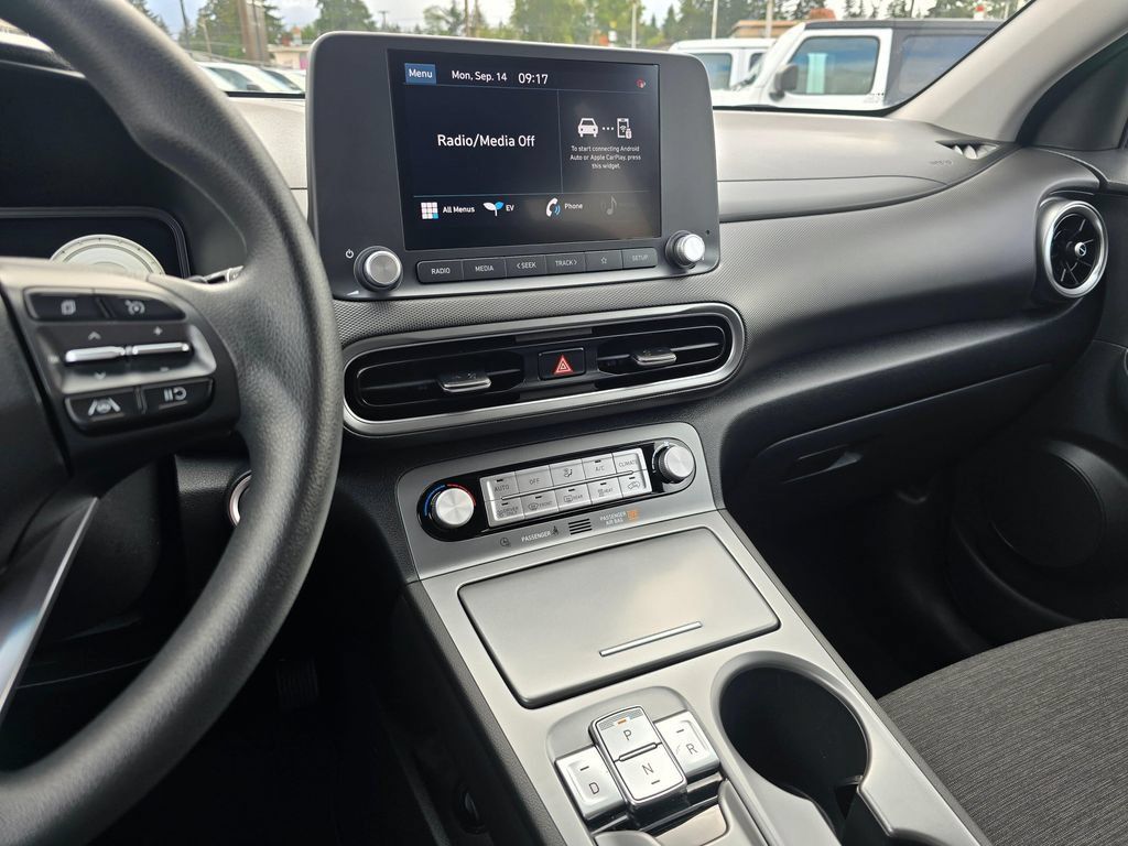 Used 2023 Hyundai Kona SE FWD image 22