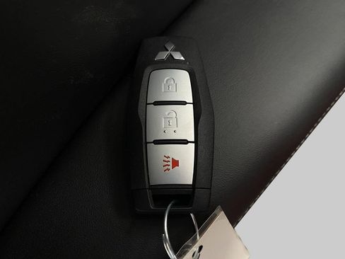 New 2026 Mitsubishi Outlander LE AWD/4WD image 63