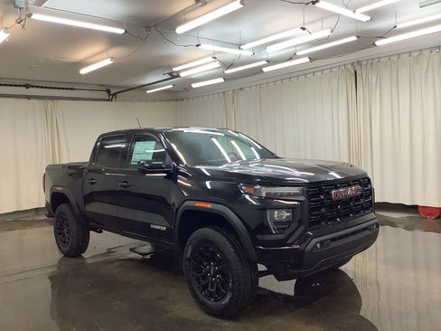 New 2026 GMC Canyon Elevation w/ Convenience Package RWD image 4