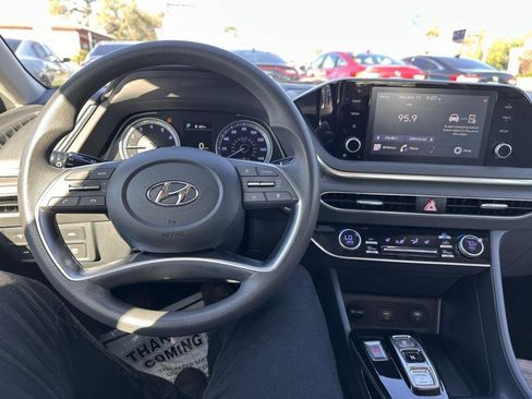 Used 2022 Hyundai Sonata SEL image 16