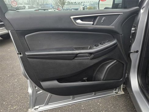 Used 2024 Ford Edge SEL image 24