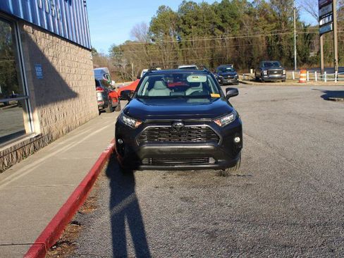 Used 2020 Toyota RAV4 XLE Premium image 2