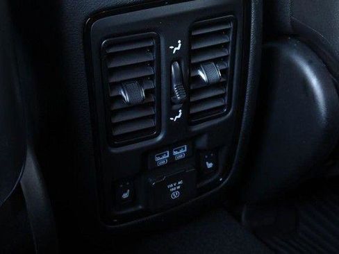 Used 2025 Dodge Durango GT AWD/4WD image 26