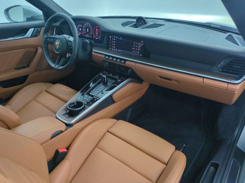 Certified 2026 Porsche 911 Targa 4S AWD/4WD image 24