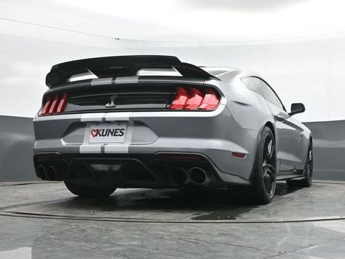 Used 2022 Ford Mustang Shelby GT500 w/ Technology Package RWD image 37