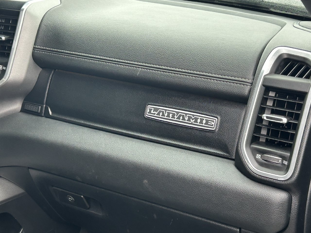 Used 2020 RAM 1500 Laramie RWD image 11