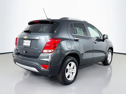 Used 2019 Chevrolet Trax LT w/ LT Convenience Package FWD image 5