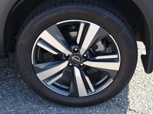 Used 2023 Nissan Rogue SL w/ SL Premium Package FWD image 13