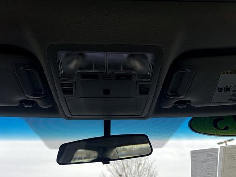 Used 2015 Toyota Camry SE image 28