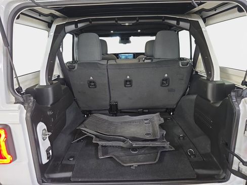 Used 2024 Jeep Wrangler Unlimited Rubicon AWD/4WD image 29