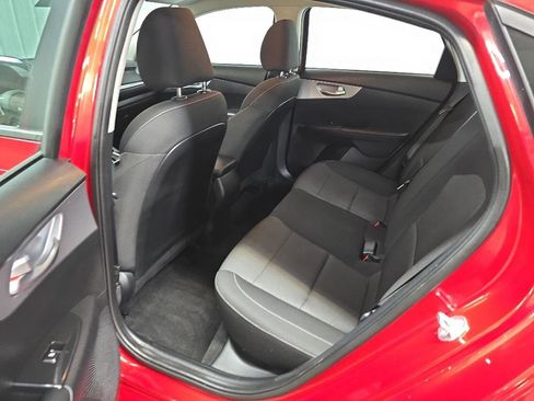 Used 2023 Kia Forte LXS w/ LXS Technology Package FWD image 30