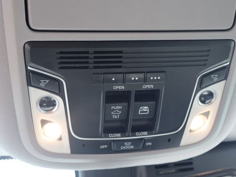 Used 2019 Honda Ridgeline RTL-E image 31