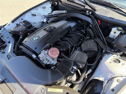 Used 2009 BMW Z4 sDrive35i RWD image 17
