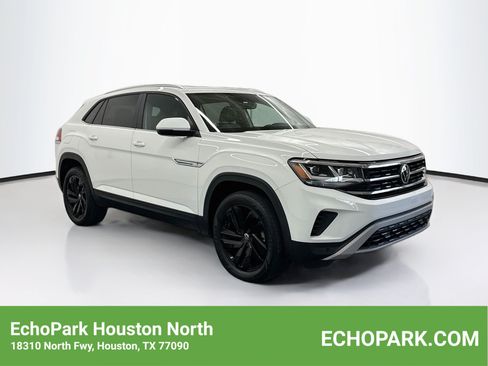 Used 2023 Volkswagen Atlas Cross Sport SE w/ Panoramic Sunroof Package FWD image 1