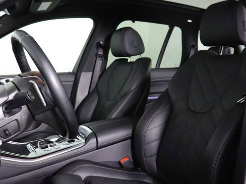 Used 2025 BMW X5 xDrive50e w/ Premium Package AWD/4WD image 13