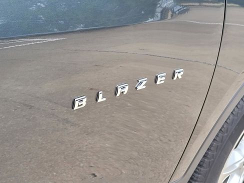 Used 2019 Chevrolet Blazer LT FWD image 6