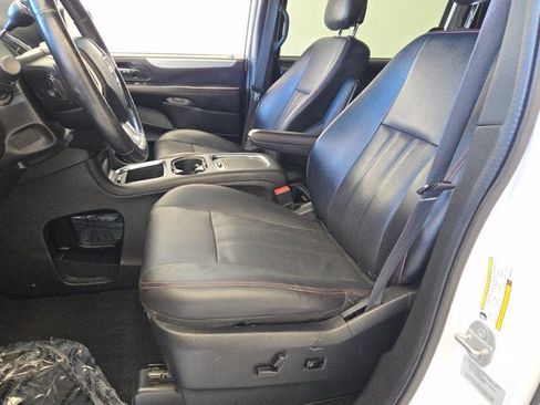 Used 2017 Dodge Grand Caravan GT FWD image 20