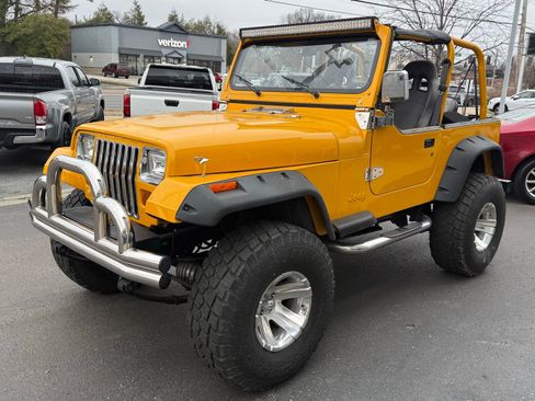Used 1992 Jeep Wrangler S image 6