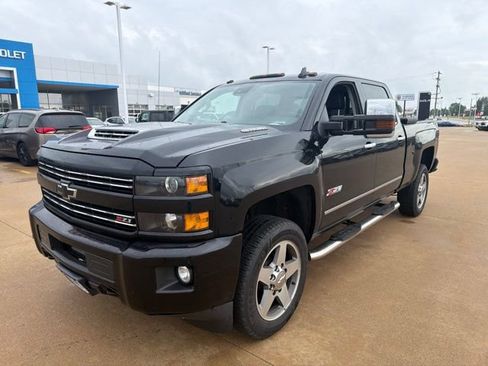 Used 2019 Chevrolet Silverado 2500 LTZ w/ Duramax Plus Package AWD/4WD image 3