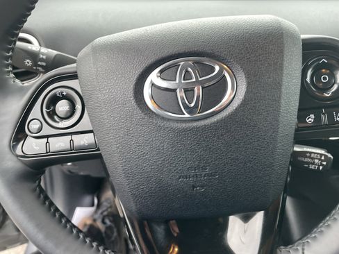 Used 2019 Toyota Prius XLE image 25