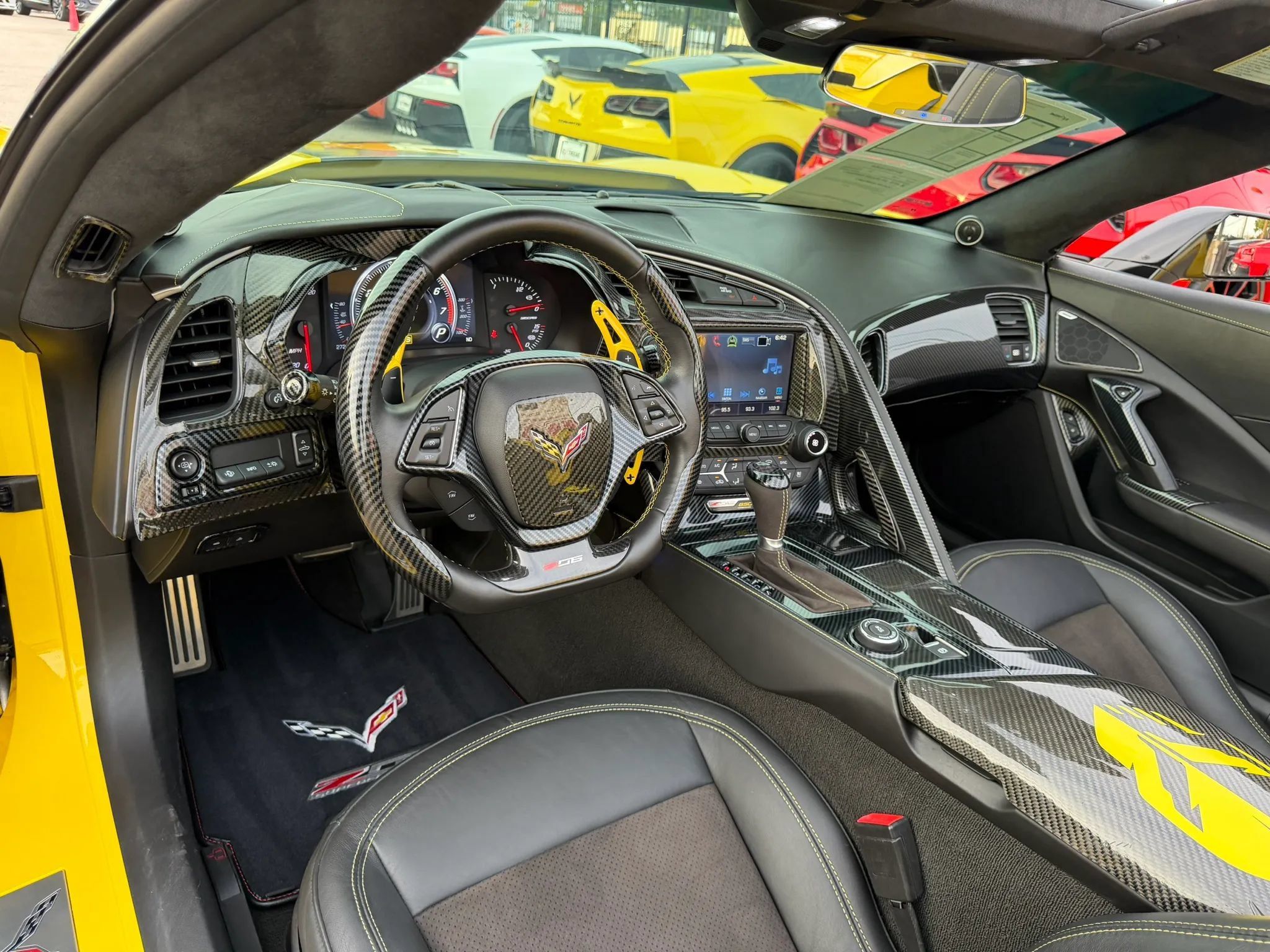 Used 2016 Chevrolet Corvette Z06 w/ 3LZ Preferred Equipment Group RWD image 23