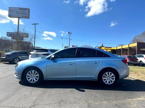 Used 2011 Chevrolet Cruze LS w/ Connectivity Package image 8