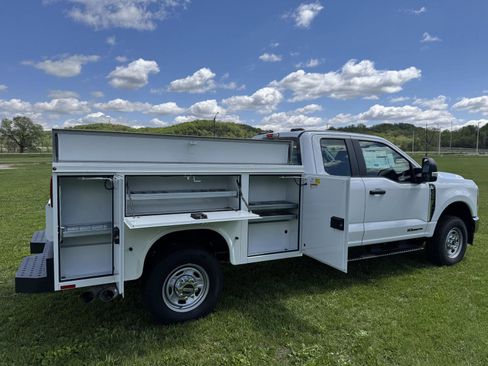 New 2026 Ford F350 XL w/ XL Chrome Package AWD/4WD image 7