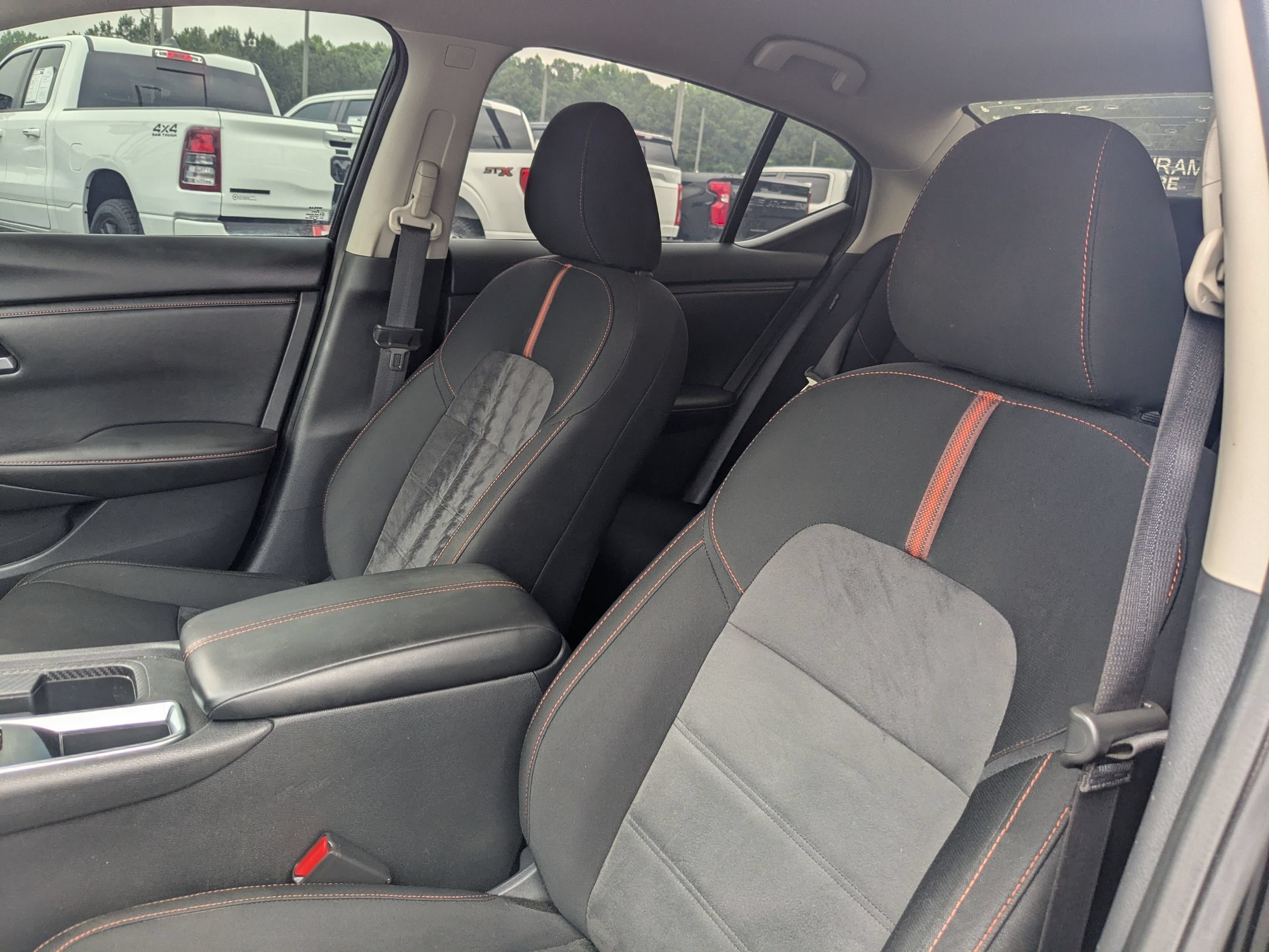 Used 2024 Nissan Sentra SR FWD image 14