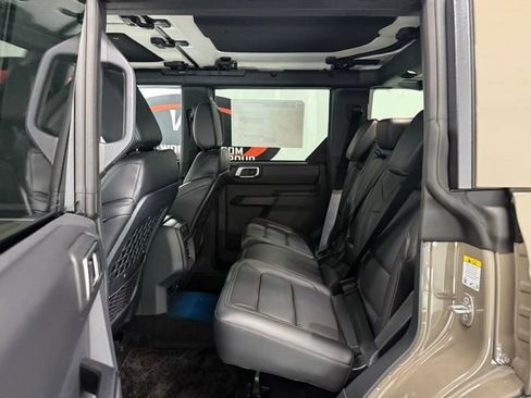 New 2026 Ford Bronco Badlands w/ Sasquatch Package AWD/4WD image 15