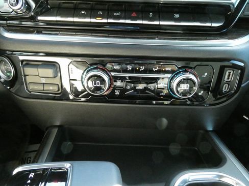 Certified 2025 GMC Sierra 1500 Elevation w/ Preferred Package image 24