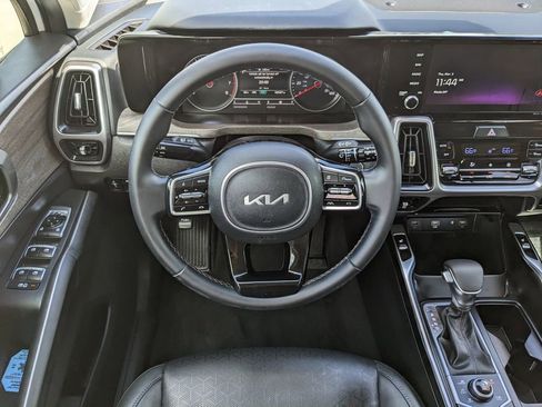 Certified 2023 Kia Sorento S image 16