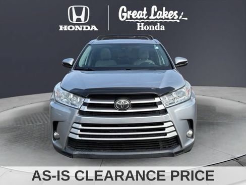 Used 2019 Toyota Highlander XLE AWD/4WD image 9