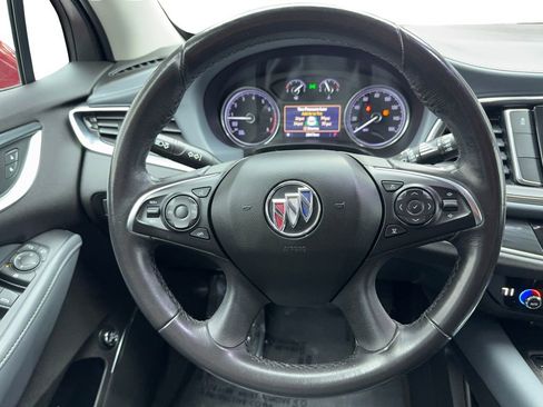 Used 2021 Buick Enclave Essence w/ Sport Touring Edition image 10