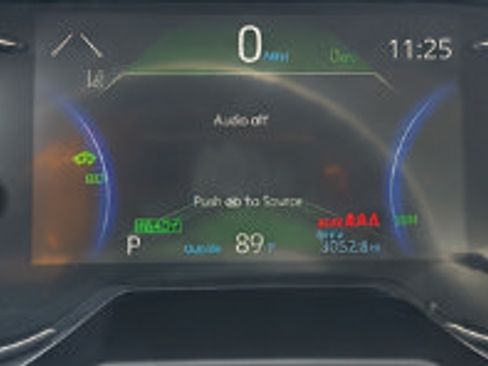 Used 2025 Toyota RAV4 LE AWD/4WD image 10