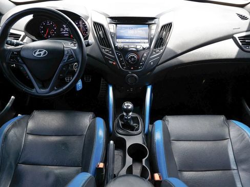 Used 2016 Hyundai Veloster Rally Edition FWD image 2