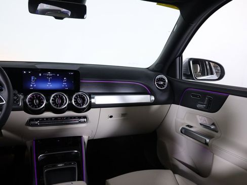 Certified 2026 Mercedes-Benz GLB 250 4MATIC image 46