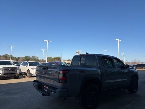 Used 2022 Nissan Frontier PRO-4X w/ Pro-4X Premium Package image 4