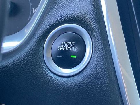 Used 2020 Chevrolet Traverse Premier image 13